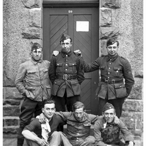 En haut à gauche Houx Baudouin au centre ?, et à droite Février Prudent